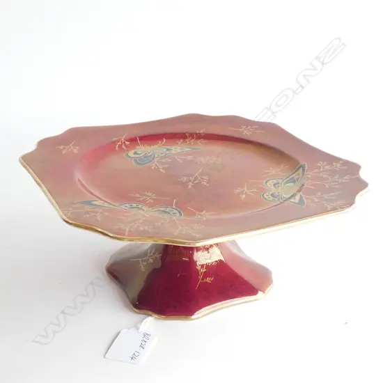 A Crown Devon rouge royale tazza